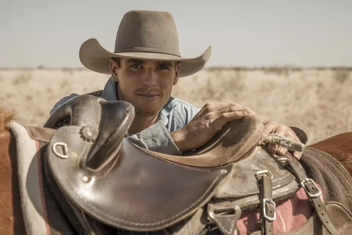 Station Hand Jobs Explained: Skills, Pay & Life on the Station