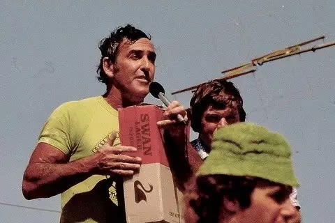 Humpty Doo Digger! Vale. Ted Egan.