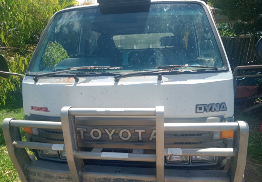 Evan Welldon's father's Toyota D92 truck with 895,000 kilometres